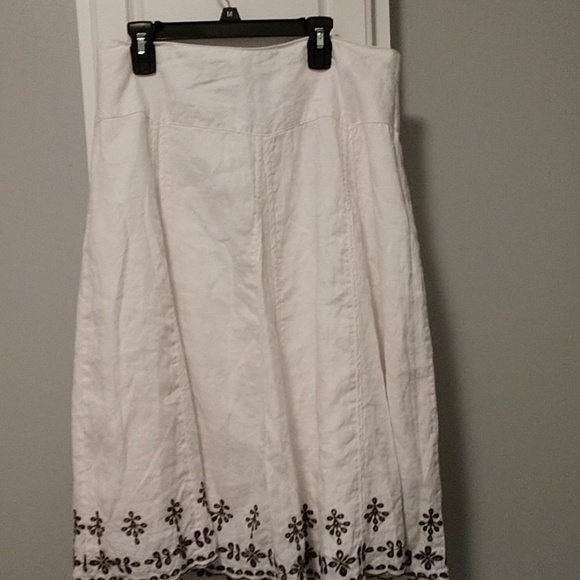 skirt - Picture 3 of 3